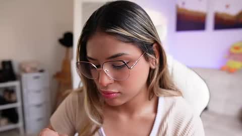 Sara online show from 02.10.25