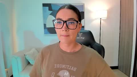 I am Sara  online show from 06.25.26