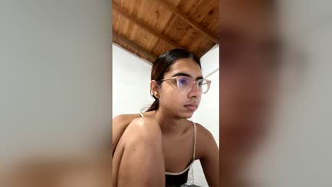 Snapshot of sarasaenz999 chatting on 03.26.26 sarasaenz999 online show from 03.26.26
