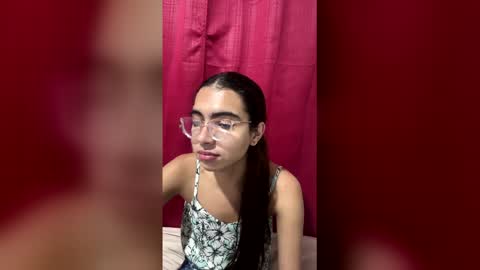Snapshot of sarasaenz999 chatting on 04.03.26 sarasaenz999 online show from 04.03.26