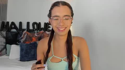 Sara online show from 10.28.25