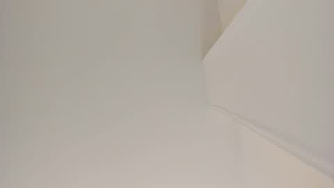 Snapshot of sarasaenz__ chatting on 12.22.24 online show from 12.22.24