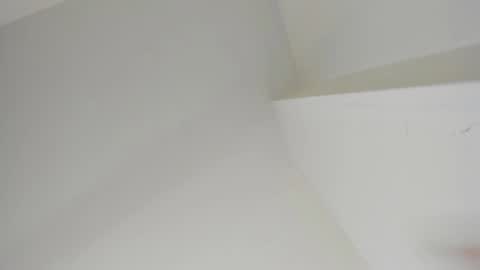 Snapshot of sarasaenz__ chatting on 01.10.25 online show from 01.10.25