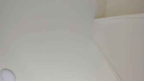Snapshot of sarasaenz__ chatting on 01.28.25 online show from 01.28.25