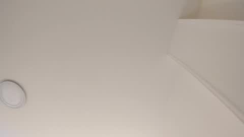 Snapshot of sarasaenz__ chatting on 02.15.25 online show from 02.15.25