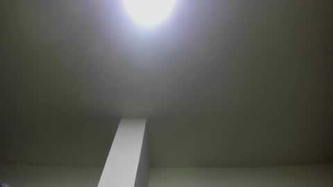Snapshot of sarasaenz__ chatting on 02.18.25 online show from 02.18.25
