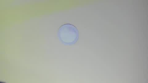 Snapshot of sarasaenz__ chatting on 02.21.25 online show from 02.21.25