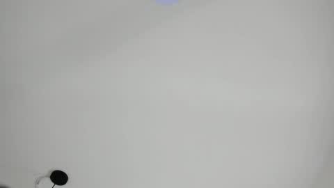 Snapshot of sarasaenz__ chatting on 02.22.25 online show from 02.22.25