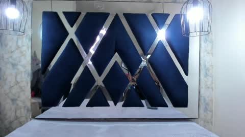 Snapshot of sarasaenz__ chatting on 02.25.25 online show from 02.25.25