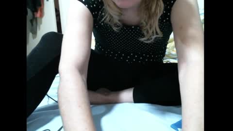 Snapshot of sarasexx33 chatting on 12.30.24 sarasexx33 online show from 12.30.24
