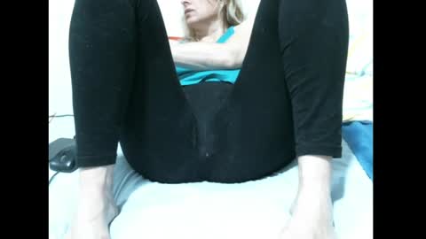 Snapshot of sarasexx33 chatting on 01.12.25 sarasexx33 online show from 01.12.25