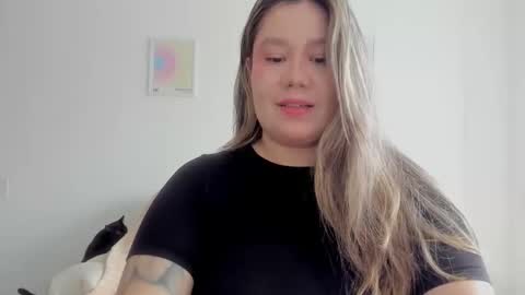 Sara  sarasmithfun by instagram online show from 05.26.26