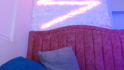 Snapshot of sarastonesx chatting on 02.01.25 sarastonesx online show from 02.01.25