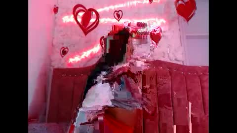 Snapshot of sarastonesx chatting on 02.14.25 sarastonesx online show from 02.14.25