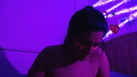 Snapshot of sarastonesx chatting on 02.22.25 sarastonesx online show from 02.22.25