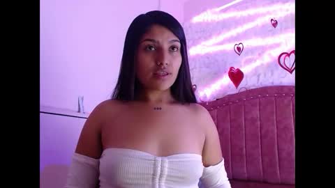 Snapshot of sarastonesx chatting on 03.03.25 sarastonesx online show from 03.03.25