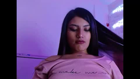 Snapshot of sarastonesx chatting on 03.10.25 sarastonesx online show from 03.10.25