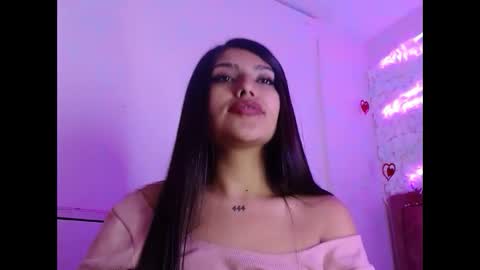 Snapshot of sarastonesx chatting on 03.10.25 sarastonesx online show from 03.10.25