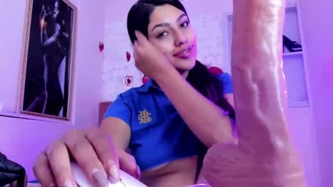 Snapshot of sarastonesx chatting on 09.22.25 sarastonesx online show from 09.22.25