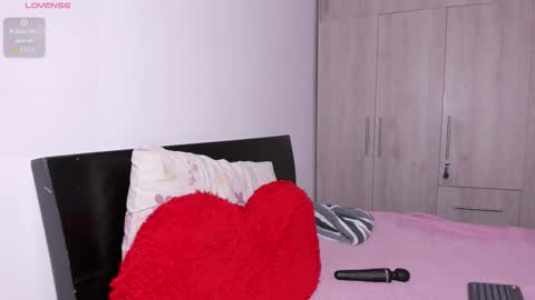 Snapshot of sarasweet_4 chatting on 03.27.26 Sara online show from 03.27.26