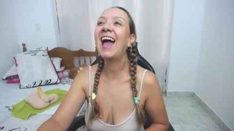 saray1221 online show from 02.16.25