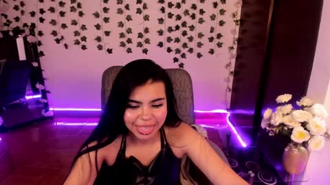 saray__jones online show from 01.16.25