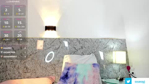 Snapshot of saray_cum chatting on 12.19.24 saray online show from 12.19.24