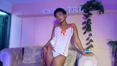 Snapshot of saray_mardez chatting on 01.22.25 Saray Mardez online show from 01.22.25