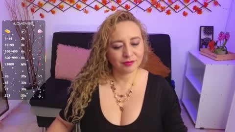 Saray  online show from 10.20.25