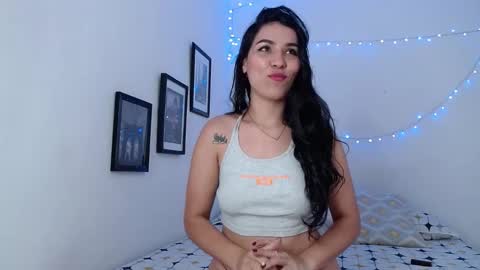 Snapshot of sarayander chatting on 02.27.25 sarayander online show from 02.27.25