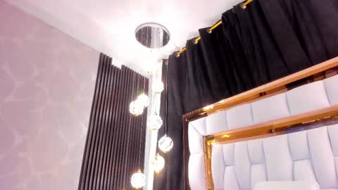 Saray online show from 11.17.25