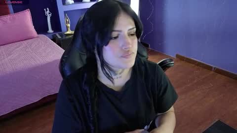 Sari  online show from 12.15.25