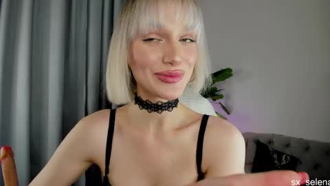 Your Selena 3 online show from 04.26.26