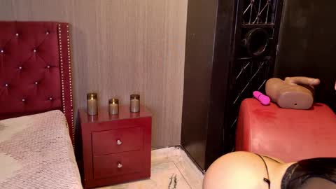  SARY  online show from 12.21.25