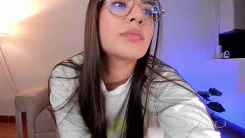 Snapshot of sarita_3 chatting on 09.10.25 Sarita Lozano online show from 09.10.25