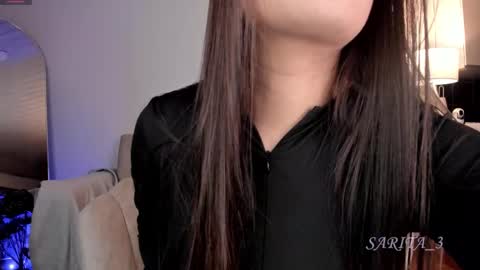 Snapshot of sarita_3 chatting on 11.06.25 Sarita Lozano online show from 11.06.25