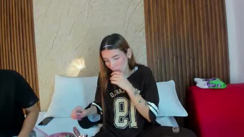 Snapshot of sarita_alexis chatting on 02.17.26 SARIYA Y ALEXIS online show from 02.17.26