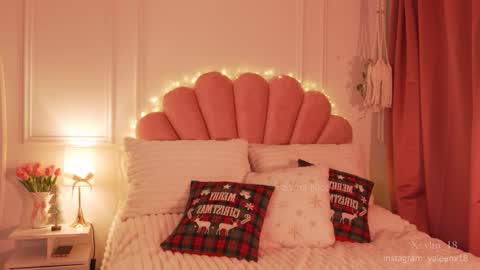 Snapshot of sarita_nice chatting on 12.17.25 Sara online show from 12.17.25