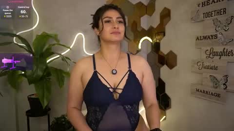 Snapshot of saritas_ chatting on 03.29.26 SARA online show from 03.29.26