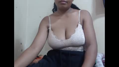 saronette online show from 12.30.24