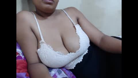 saronette online show from 01.15.25