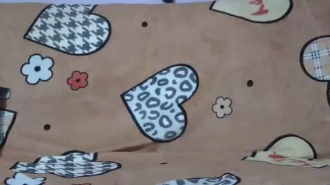 Snapshot of sarraella chatting on 11.01.25 Sarra online show from 11.01.25