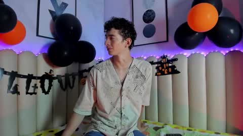 sasha_blazes online show from 10.23.25