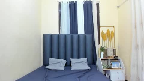 Snapshot of sasha_hale_ chatting on 01.03.25 My name is Sasha I will be glad if you spend your time with me 3 you can DM me if you need me online show from 01.03.25