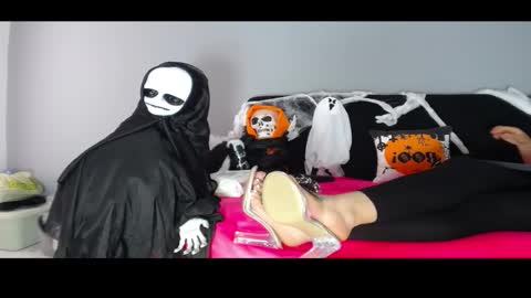 sasha start online show from 10.24.25