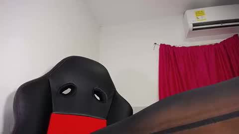 sashabreck1 online show from 12.19.25