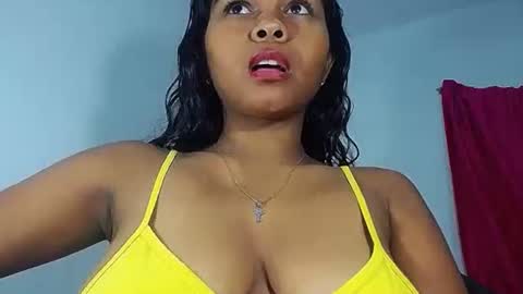 Snapshot of sashabreck1 chatting on 05.27.26 sashabreck1 online show from 05.27.26