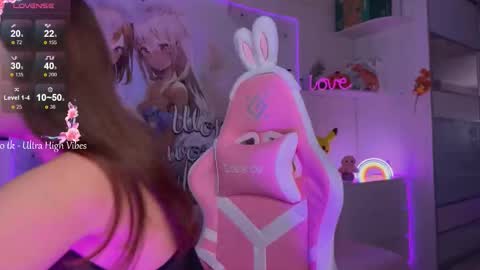 Snapshot of sashacollerx chatting on 11.28.25 Alexa online show from 11.28.25