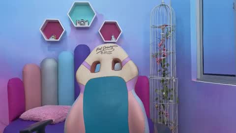 SashaMonroee  online show from 11.10.25