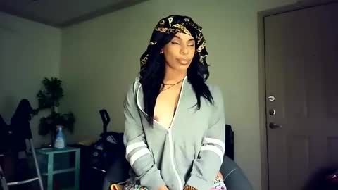 Snapshot of sashastrokes chatting on 12.20.25 MISTRESS STROKES online show from 12.20.25